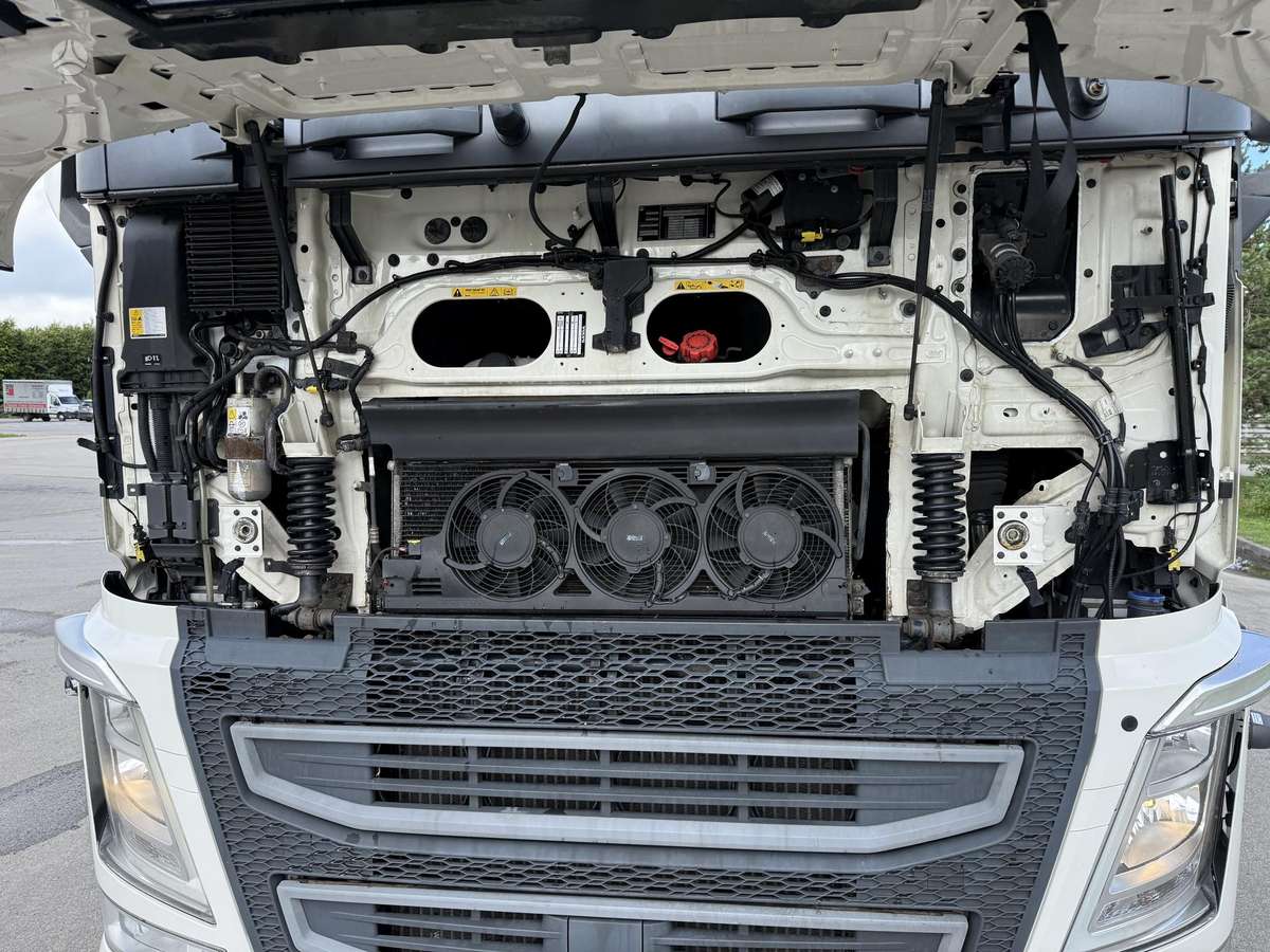 Volvo FH 500, double sleeper