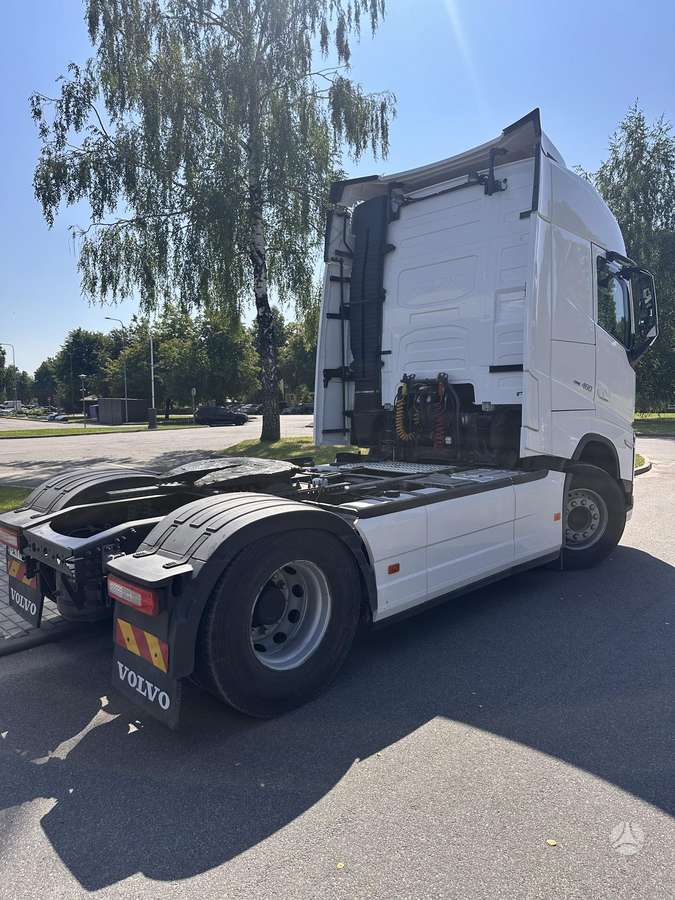 Volvo FH460, double sleeper