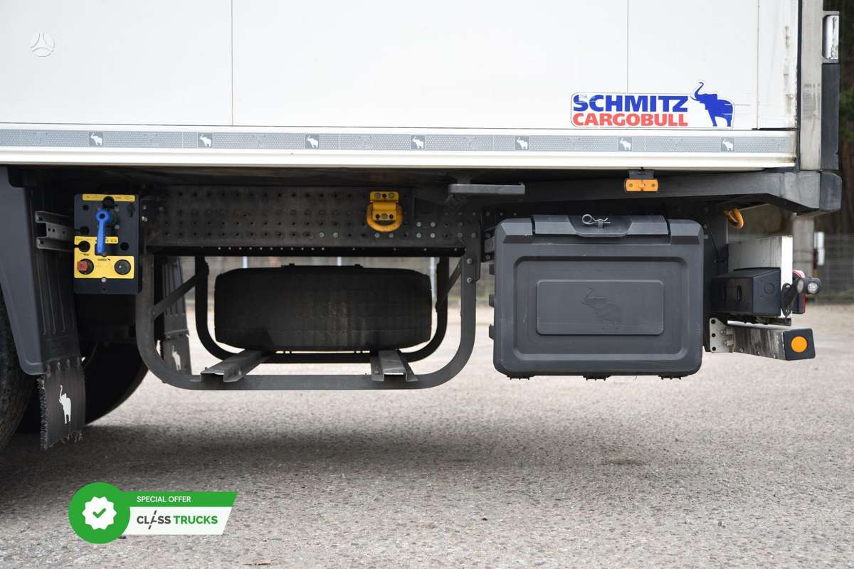 Schmitz SKO FP 60 Carrier Vector 1550, refrigerated