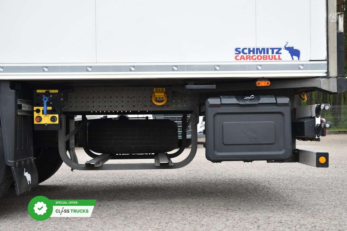 Schmitz SKO FP 60 Carrier Vector 1550, refrigerated