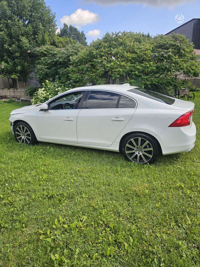 Volvo S60, 2.5 l., Хэтчбек