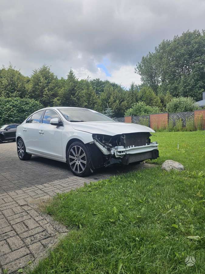Volvo S60, 2.0 l., Хэтчбек