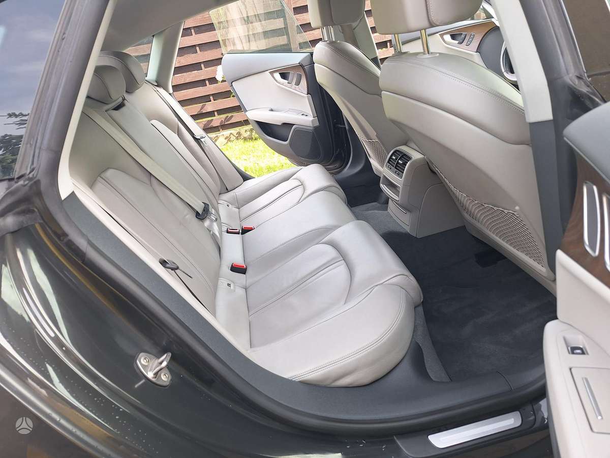 Audi A7, 3.0 l., Седан