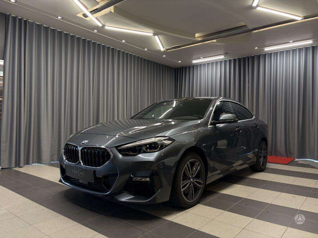 BMW 228, 2.0 l., Седан