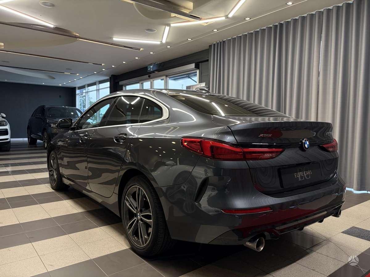BMW 228, 2.0 l., Седан