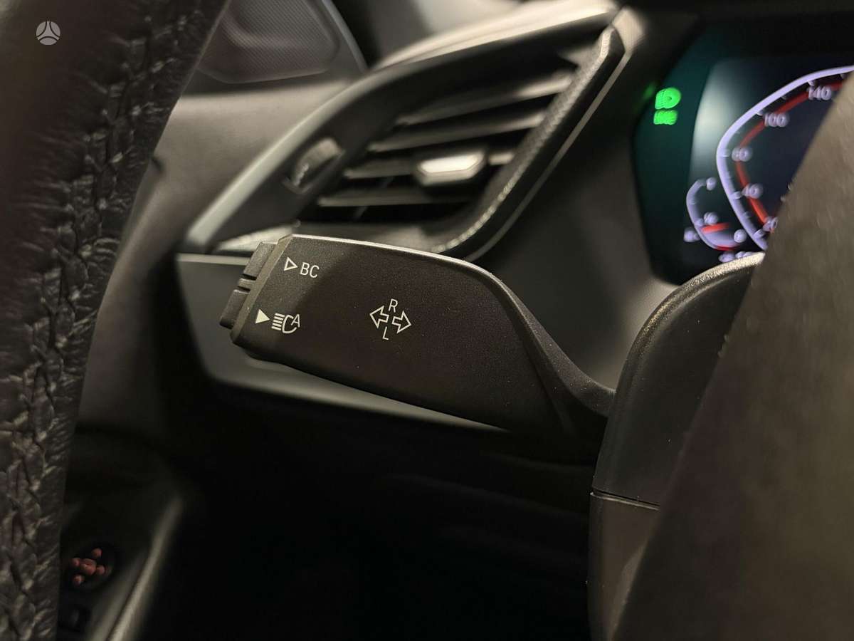 BMW 228, 2.0 l., Седан