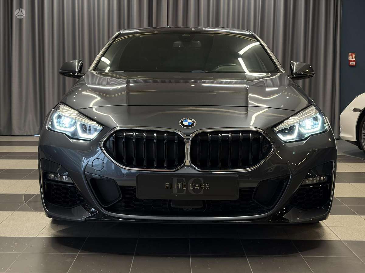 BMW 228, 2.0 l., Седан