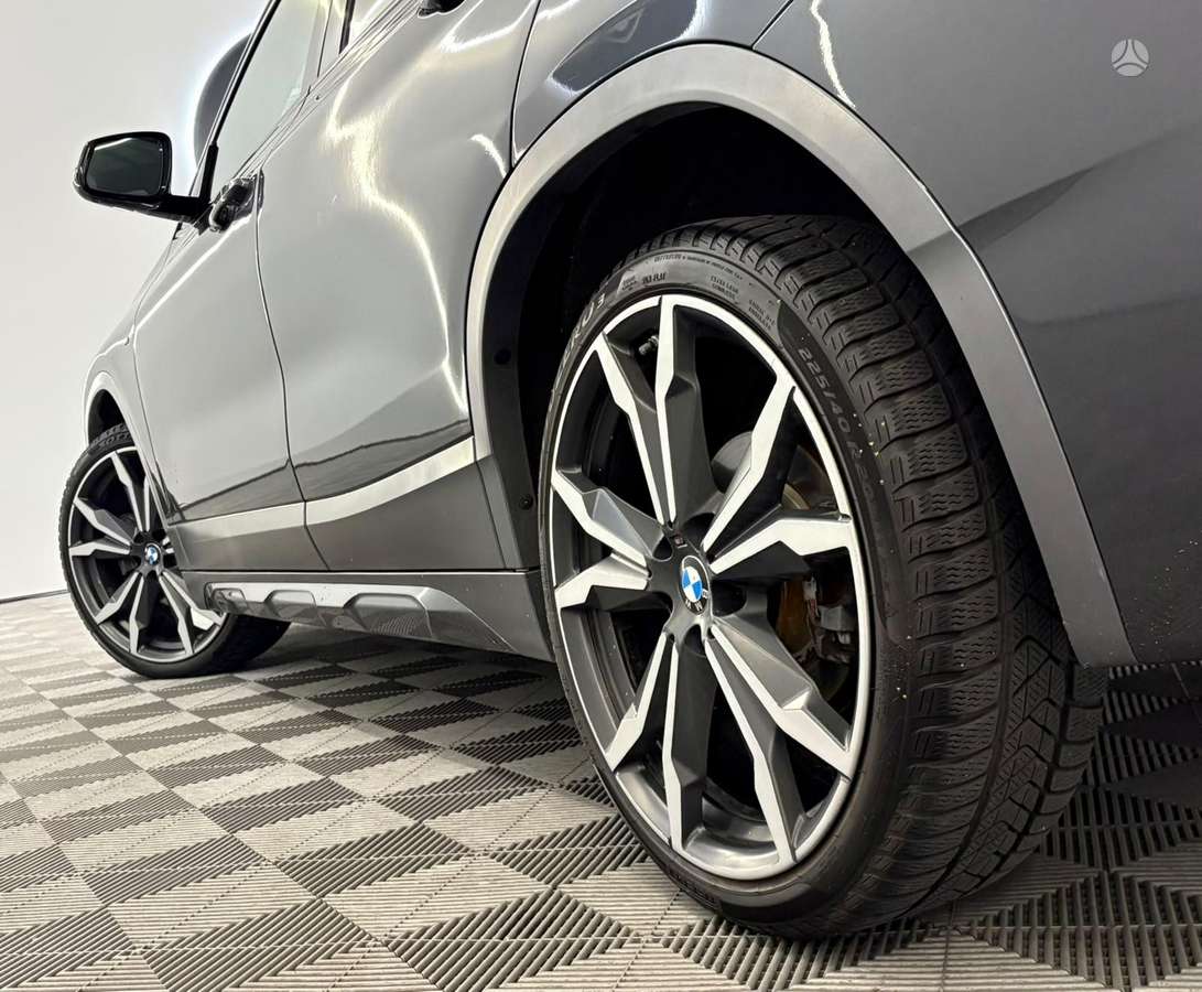BMW X2, 1.5 l., off-road / crossover