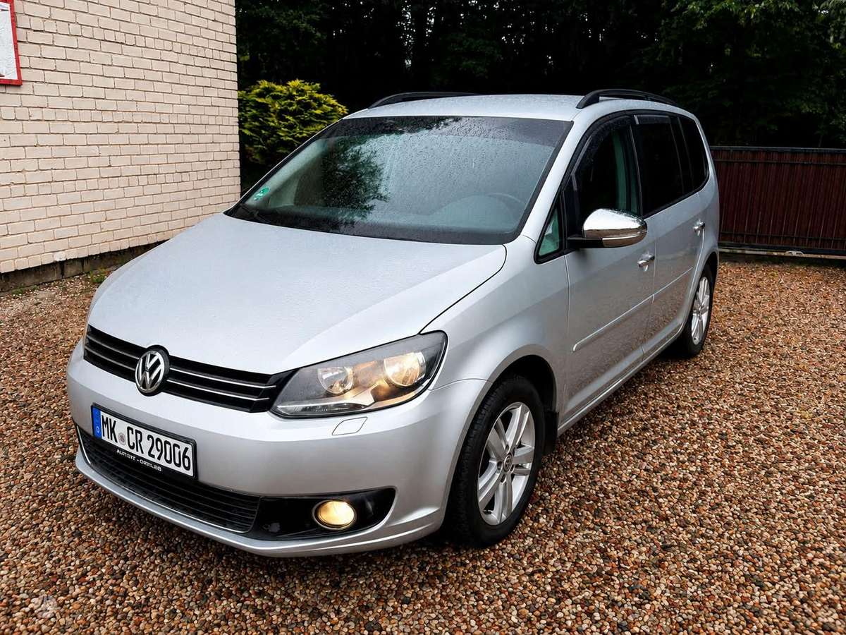 Volkswagen Touran - 1