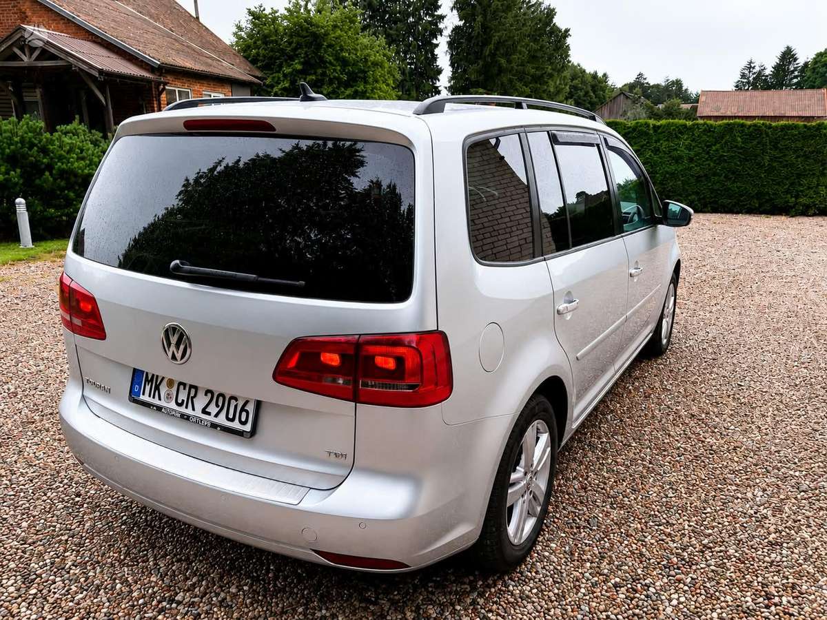 Volkswagen Touran - 3