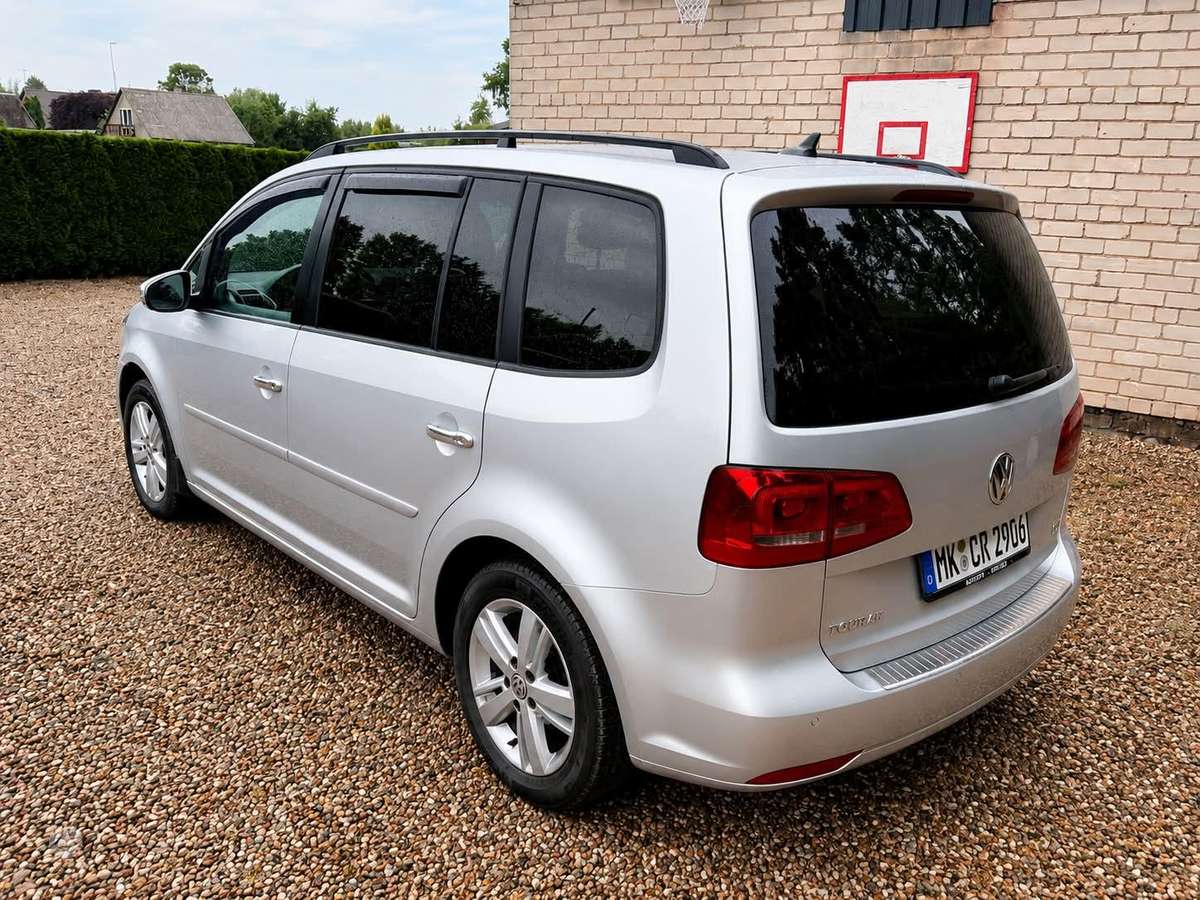 Volkswagen Touran - 5