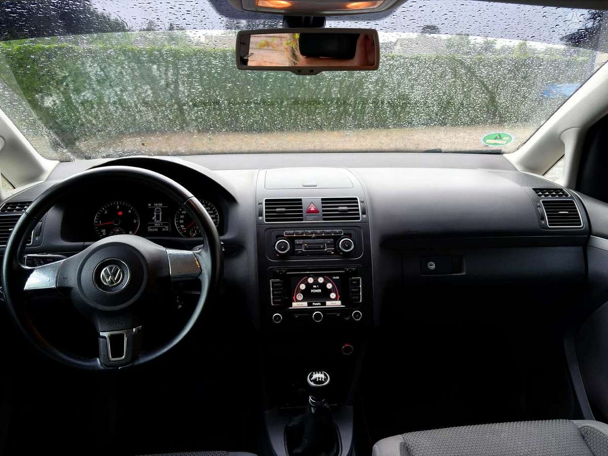 Volkswagen Touran - 6