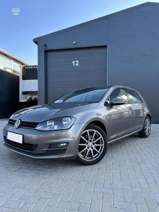 Volkswagen Golf - 2