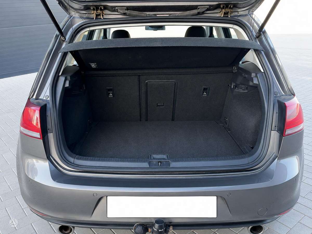 Volkswagen Golf - 5