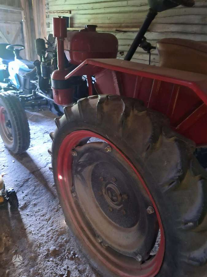 DT 20, traktori