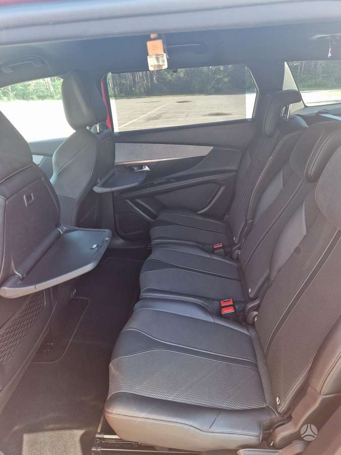 Peugeot 5008 - 8