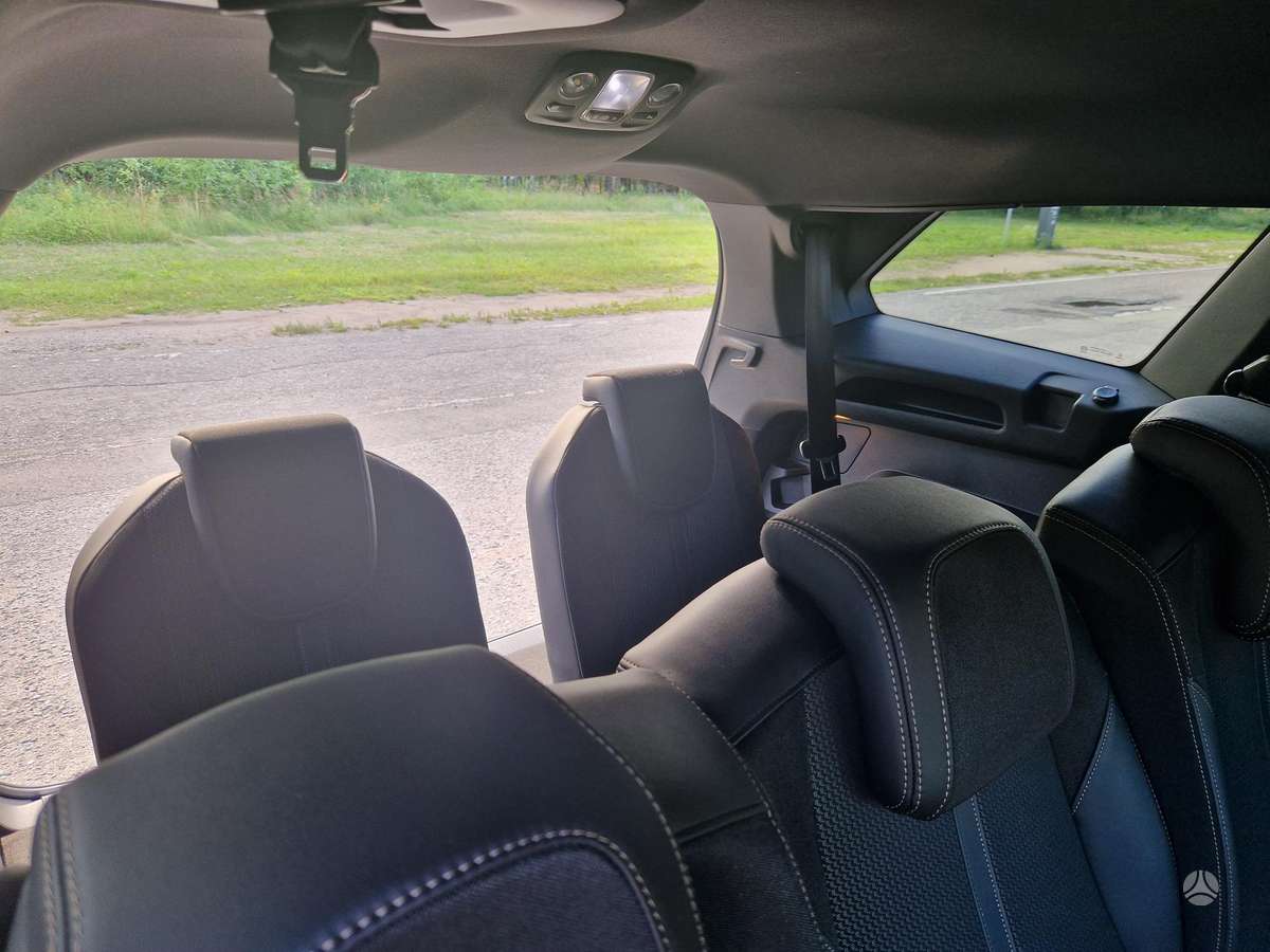 Peugeot 5008 - 11