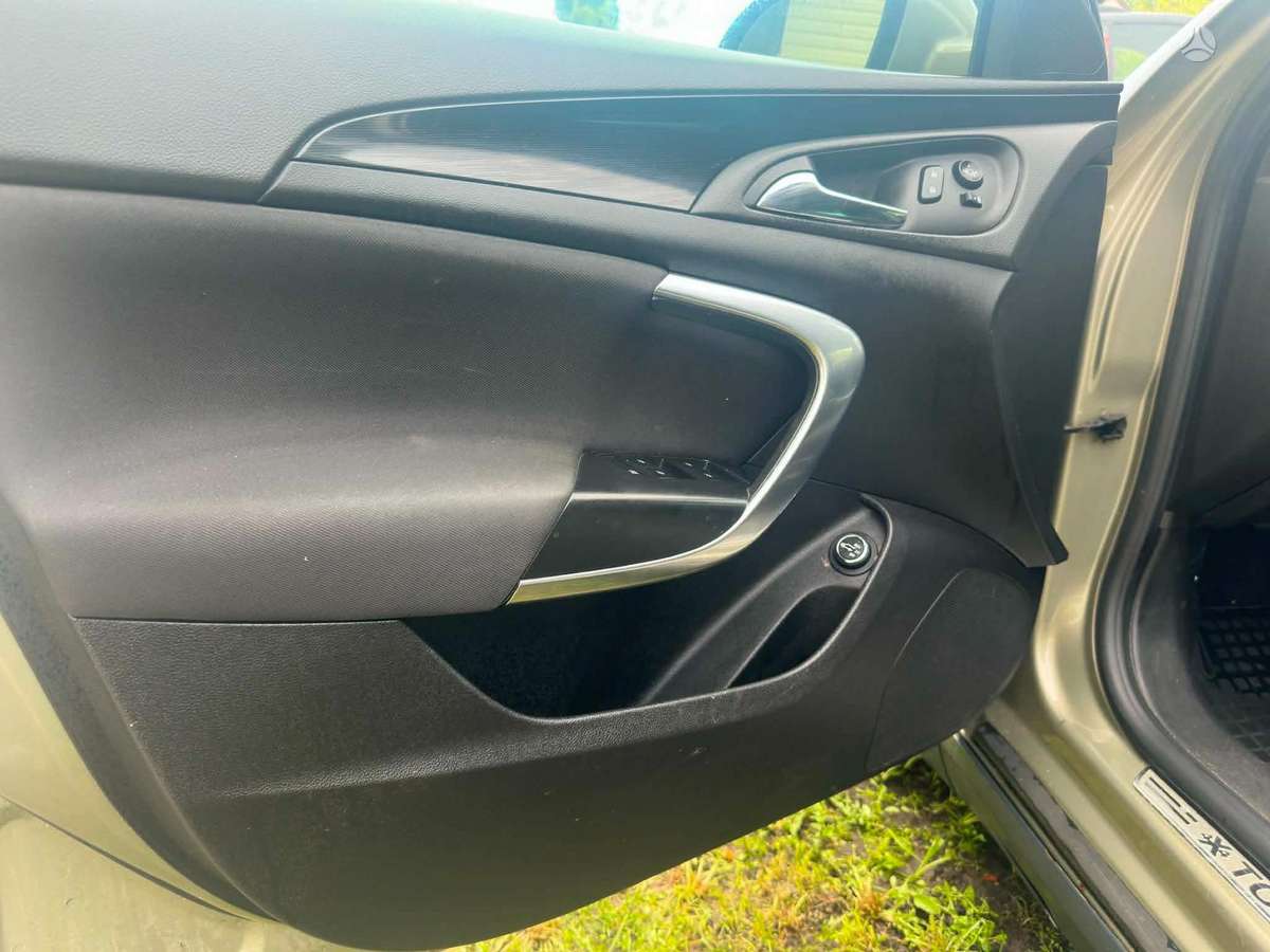 Opel Insignia, 2.0 l., Универсал