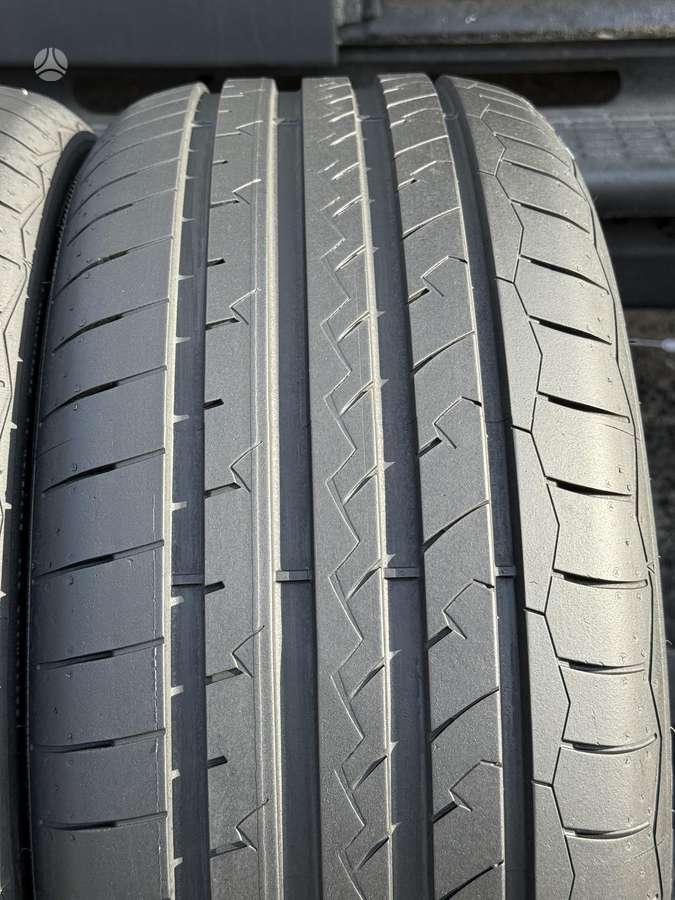 Debica PRESTO UHP2, летние 235/45 R17