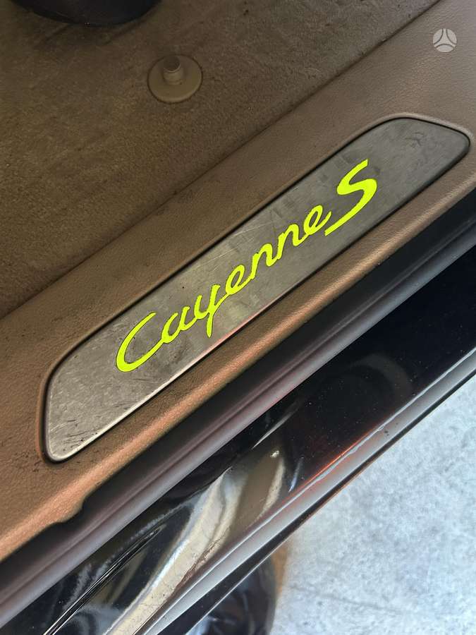 Porsche Cayenne for parts