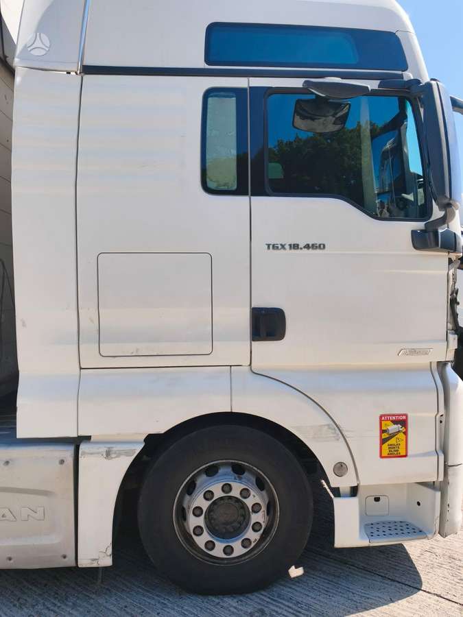 MAN TGX, double sleeper