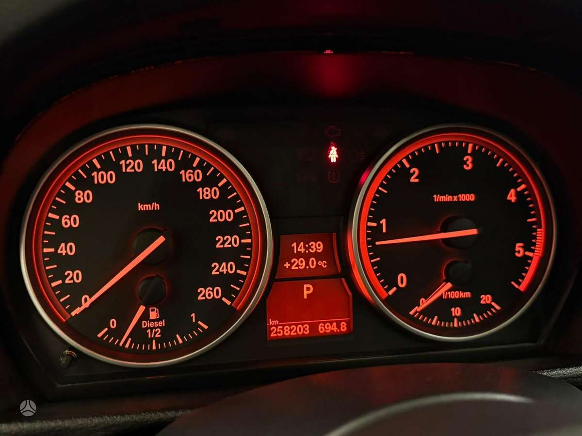 BMW X1, 2.0 l., off-road / crossover