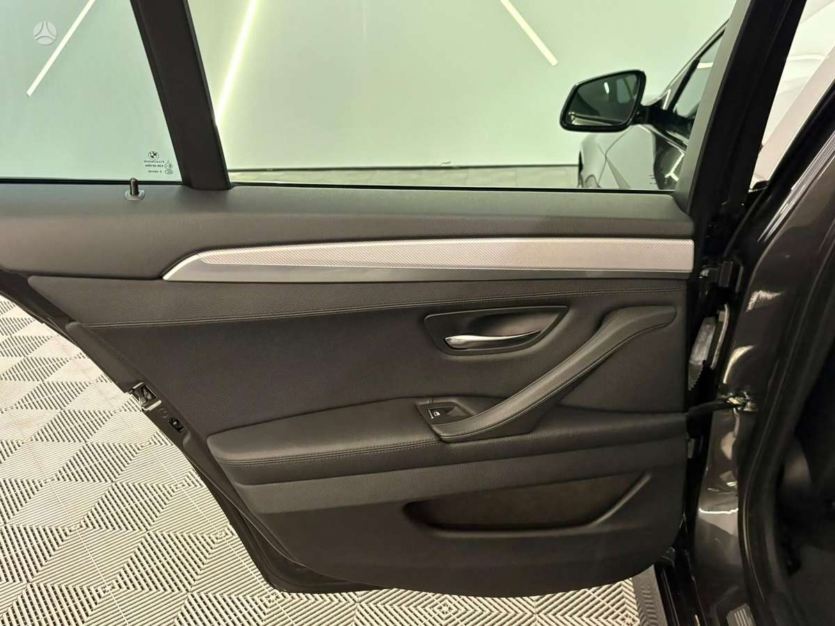BMW 530, 3.0 l., wagon