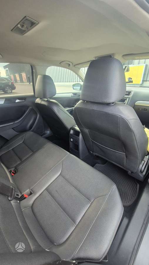 Volkswagen Jetta, 2.0 l., Седан