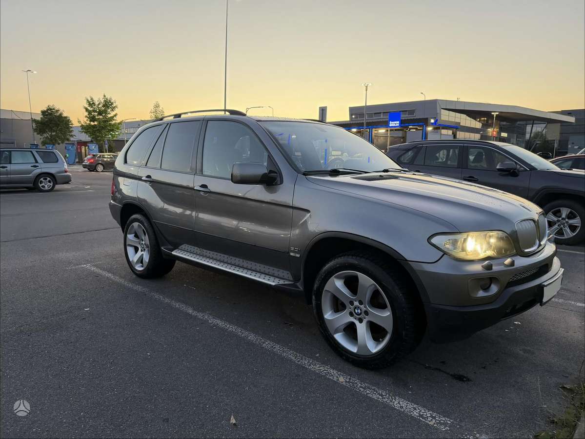 BMW X5, 3.0 l., off-road / crossover