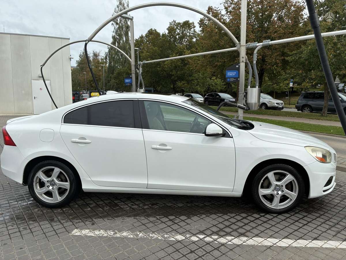 Volvo S60, 2.5 l., Седан