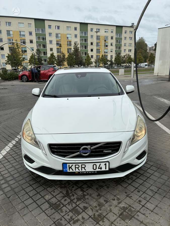 Volvo S60, 2.5 l., Седан