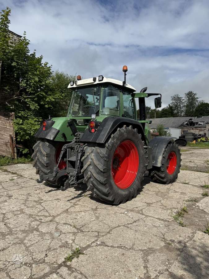 Fendt 820 VARIO TMS, traktoriai