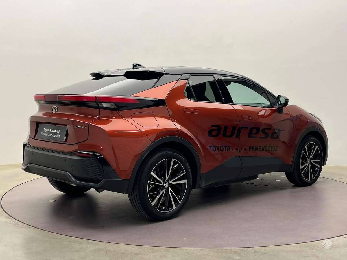 Toyota C-HR - 8