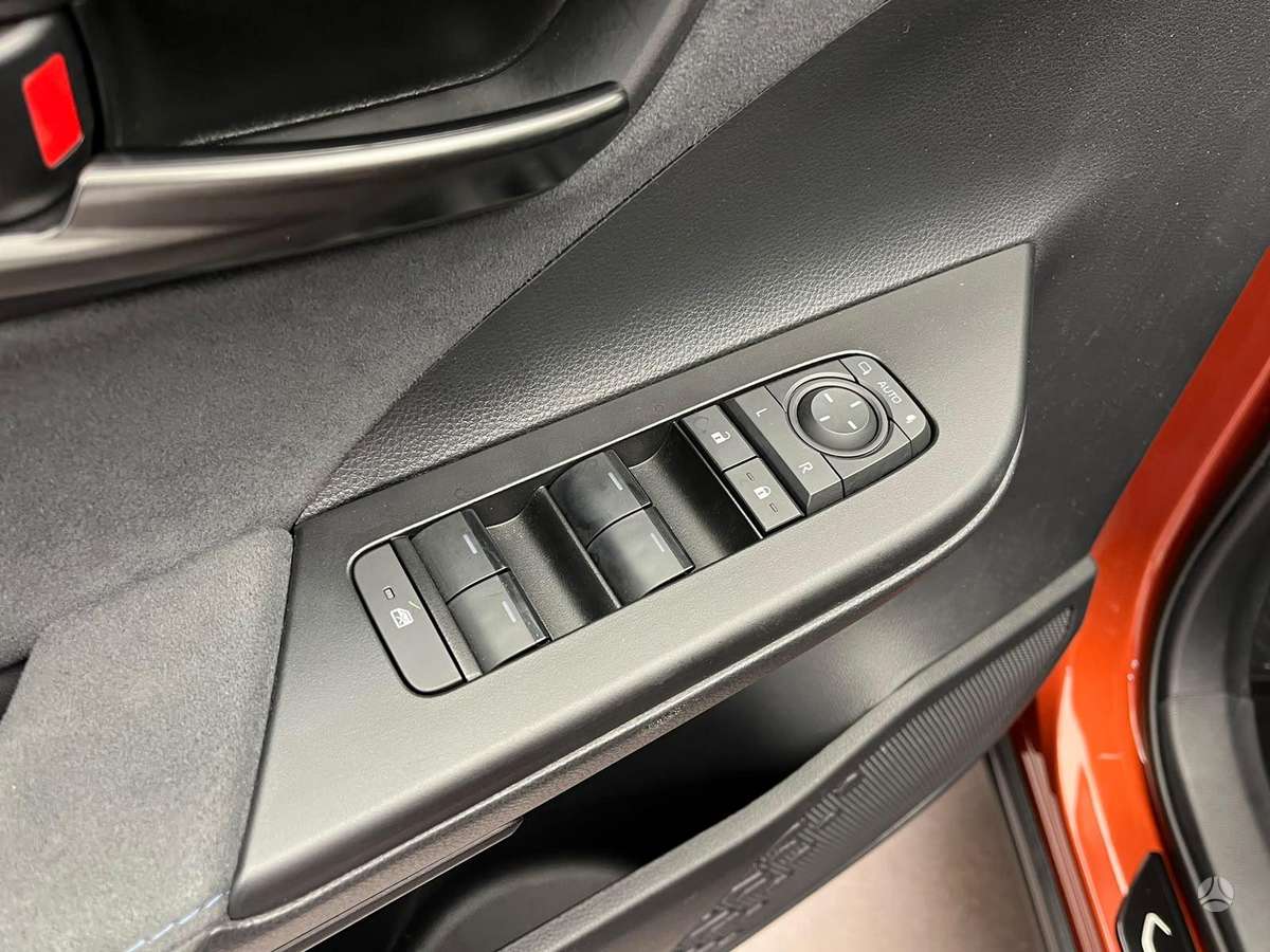 Toyota C-HR - 11