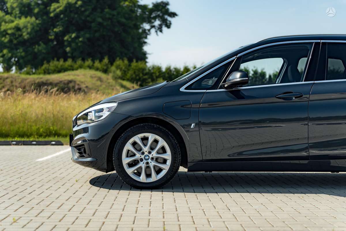 BMW 225 Active Tourer, Универсал