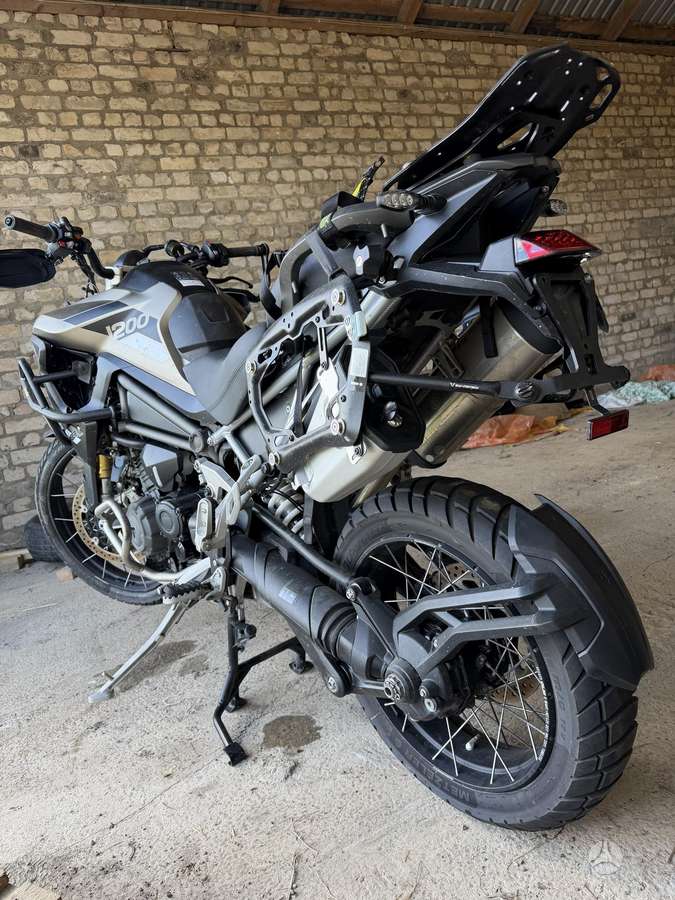 Triumph Tiger 1200cc, krosa / enduro