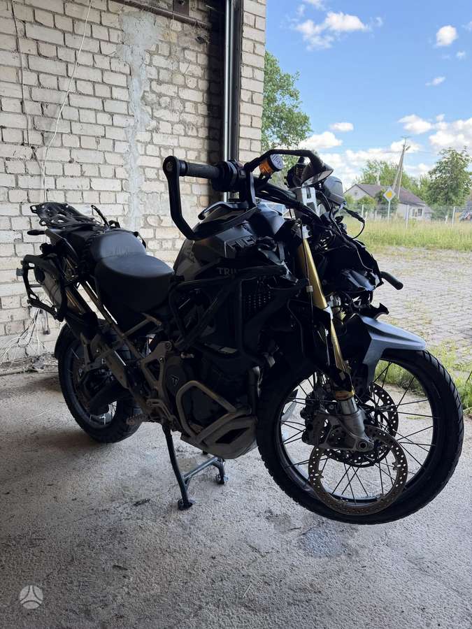 Triumph Tiger 1200cc, enduro / adventure