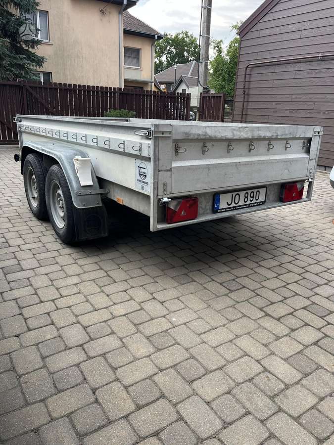 Tauras Bz2500, passenger car trailers