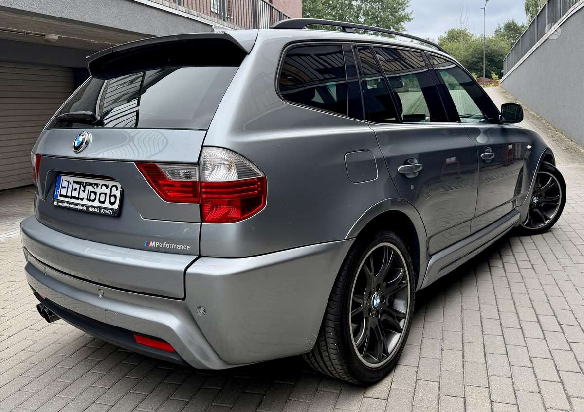 BMW X3, off-road / crossover