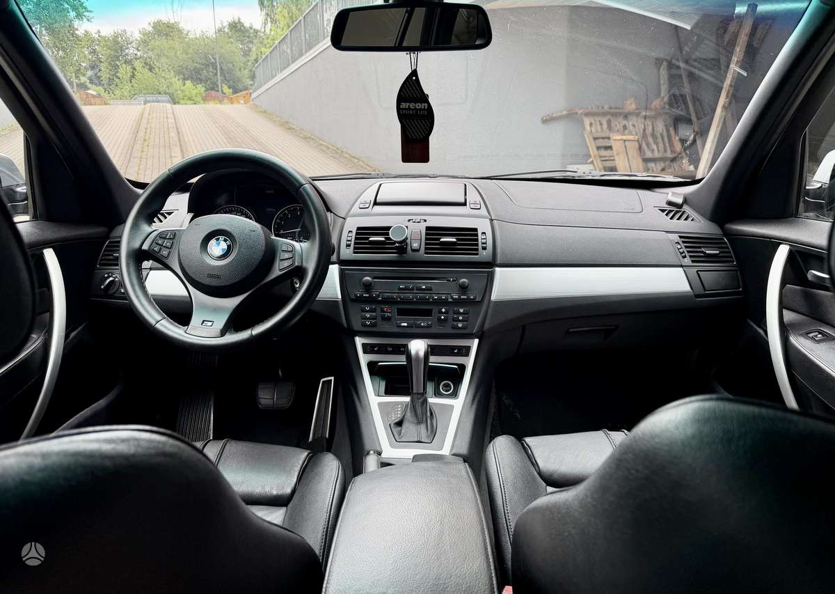 BMW X3, off-road / crossover