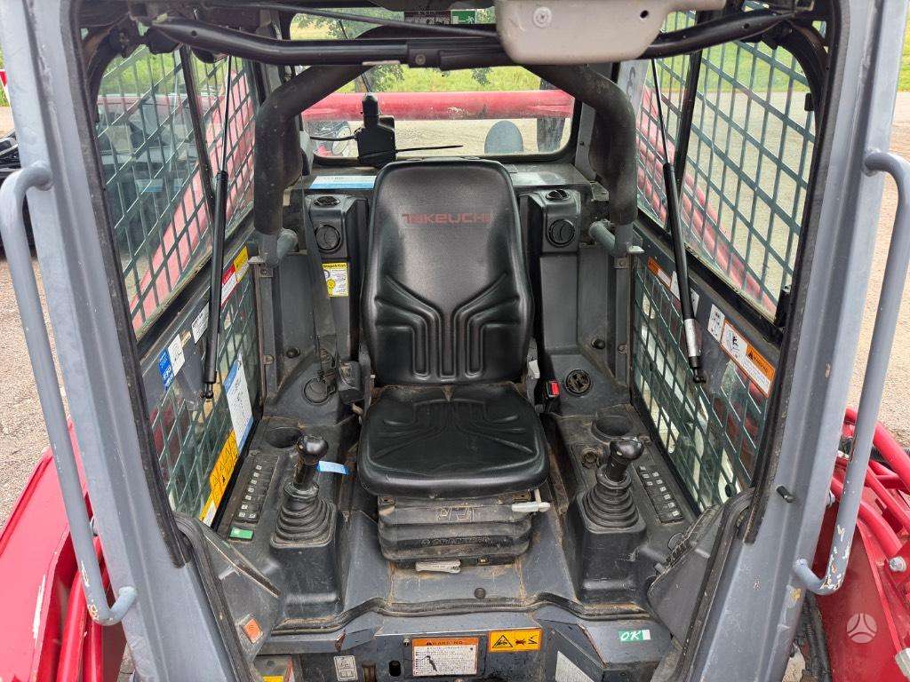 Takeuchi TL12, mini loaders