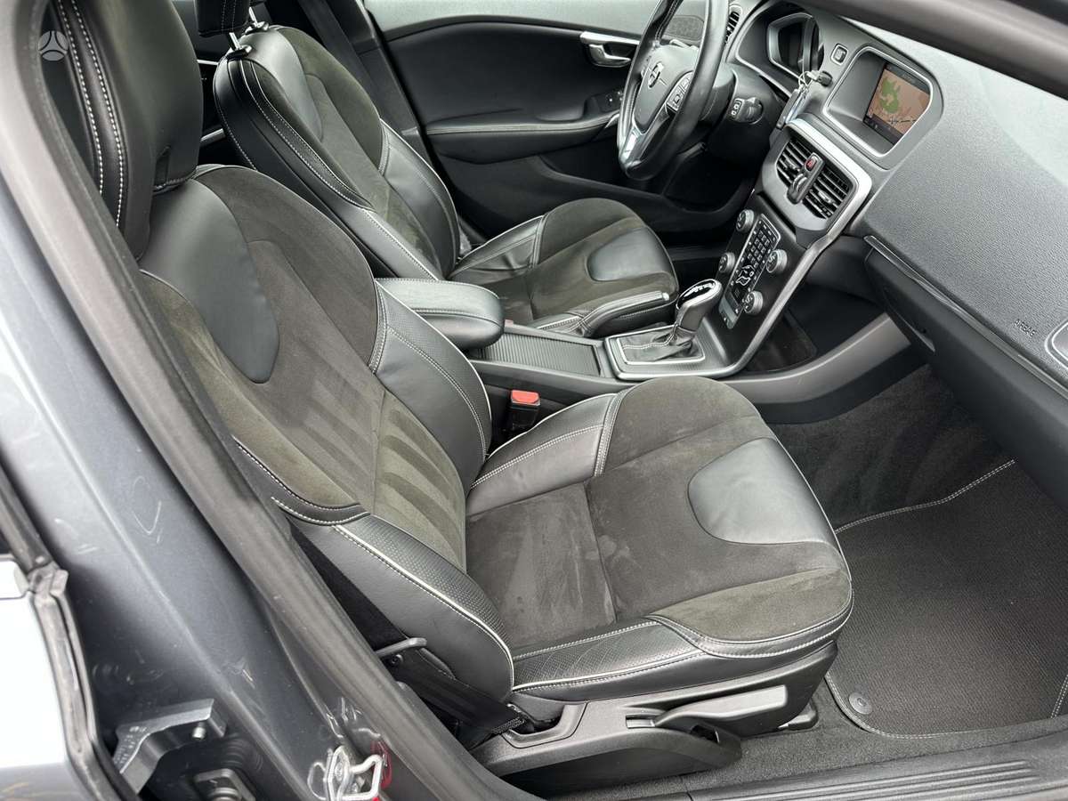 Volvo V40, 2.0 l., Хэтчбек