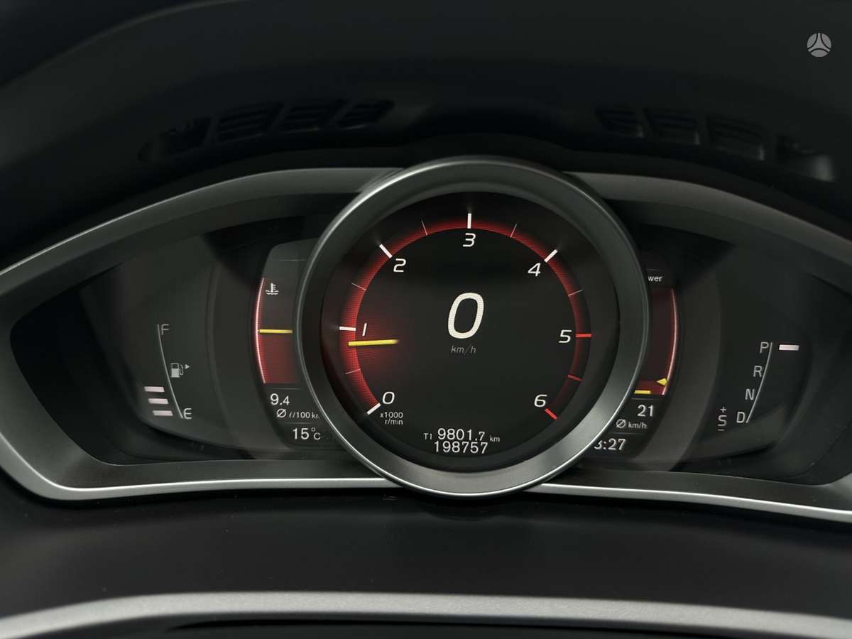 Volvo V40, 2.0 l., Хэтчбек