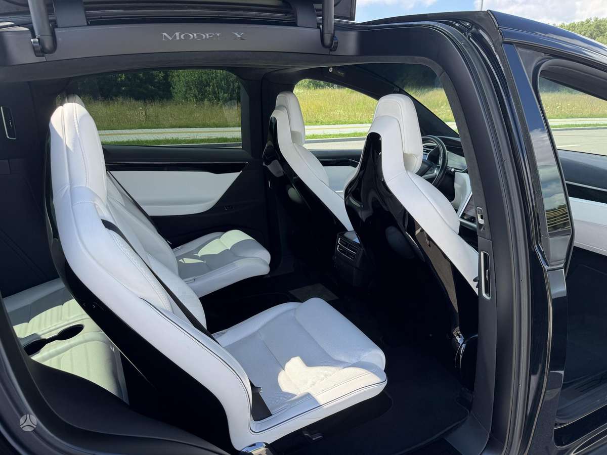 Tesla Model X, 90 kWh, off-road / crossover