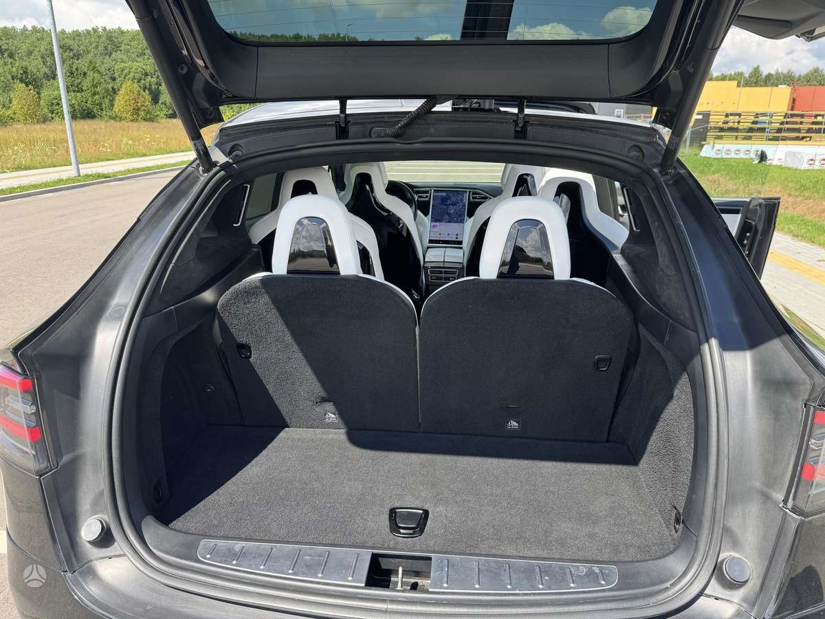 Tesla Model X, 90 kWh, off-road / crossover