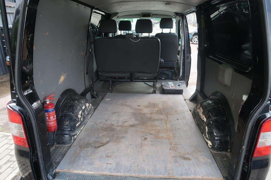 Volkswagen Transporter - 8