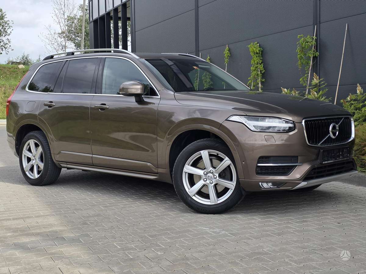 Volvo XC90 - 1