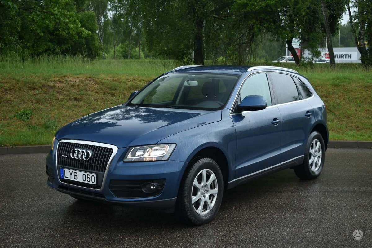 Audi Q5, 2.0 l., off-road / crossover