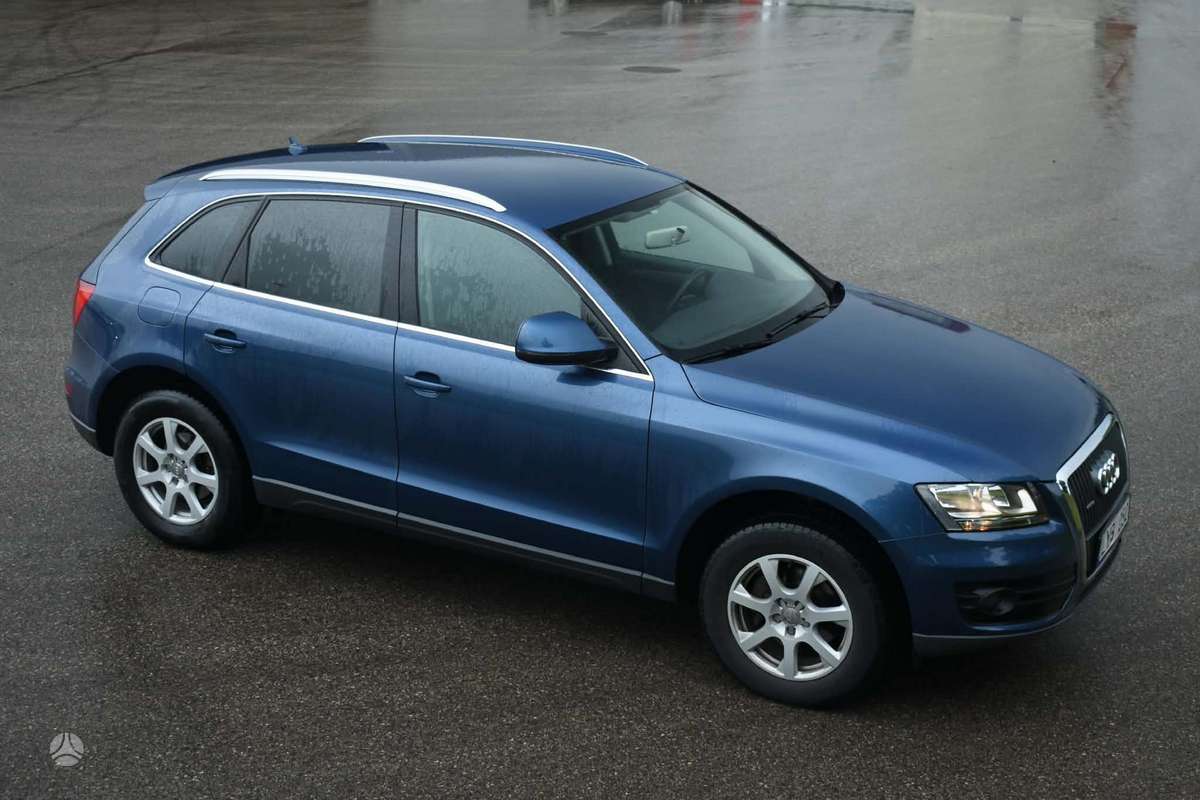 Audi Q5, 2.0 l., off-road / crossover