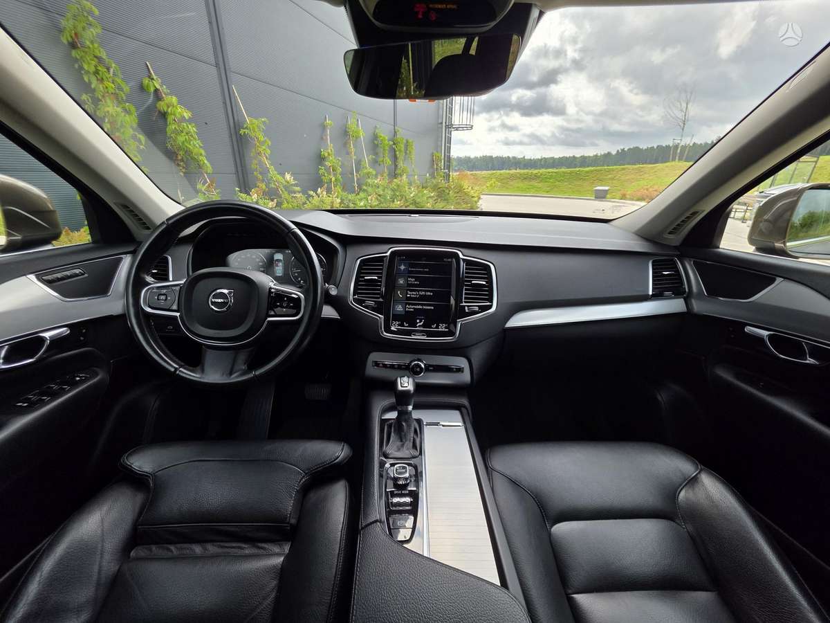Volvo XC90 - 9